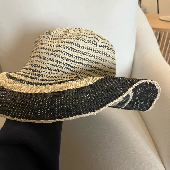 Free People Women’s Soft Spoken Packable Woven Straw Hat - Picture 4 of 6